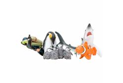 Фигурки игрушки серии Мир морских животных. Акула, рыба-клоун, пингвин и пингвинята, дайвер (набор из 4 фигурок животных и 1 человека)
